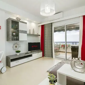 harmony-park-new-apt-with-sea-view.adeje-hotels.com/